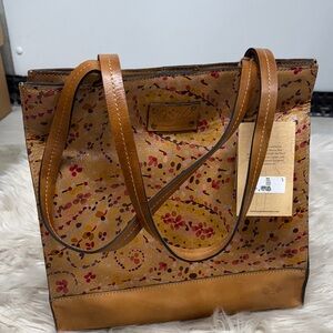 NWT Patricia Nash Tote